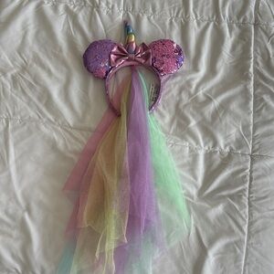 Disney Parks Minnie Mouse Unicorn Sequin Ear Headband with a Rainbow Veil